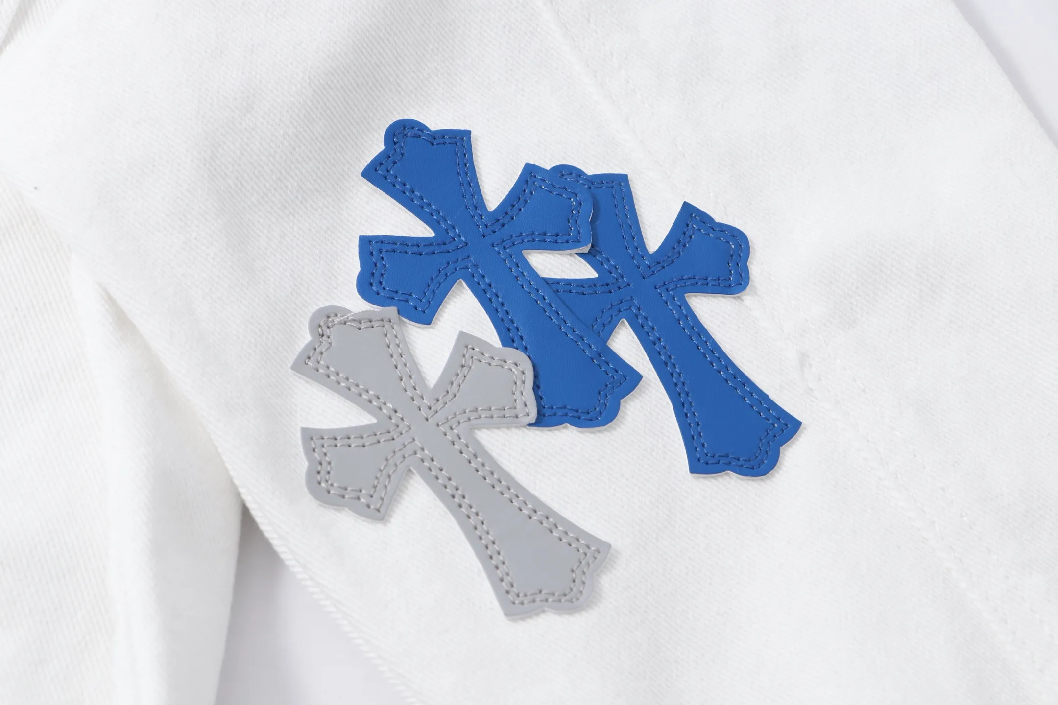 P310 Chrome Hearts Chrome Hearts leather cross-piece embroidered shirt denim jacket Color: black blue black Size: M L XL XXL XXXL